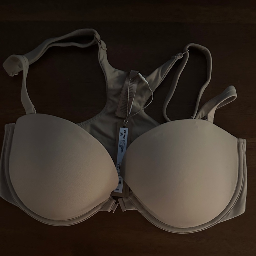 NWT Skims racerback Demi bra